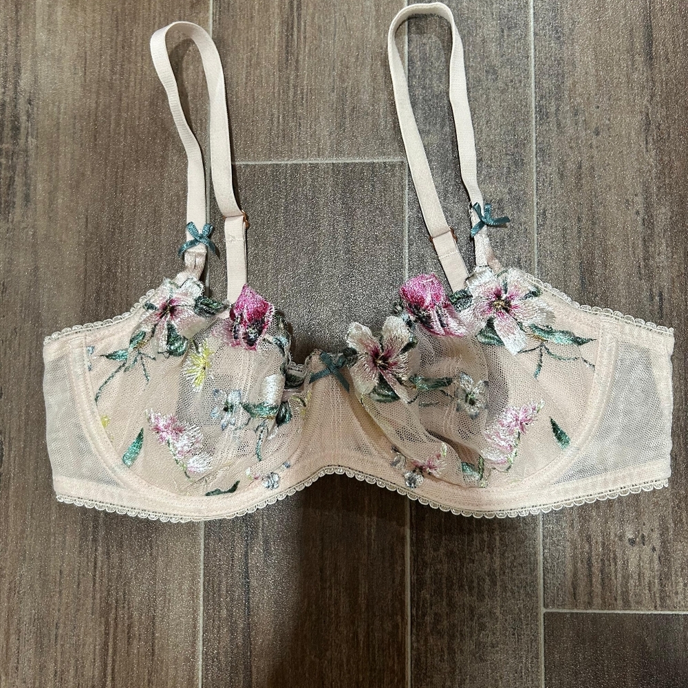 Victoria's Secret Floral Embroidered Bra - Cream and Pink